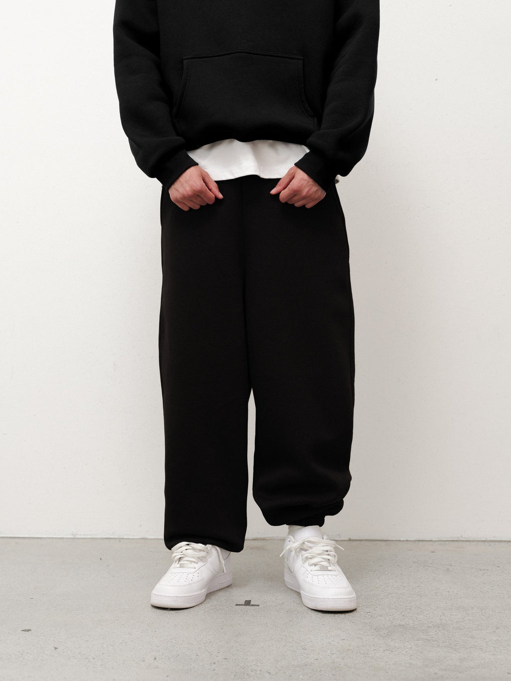 COZY SWEATPANT - BLACK