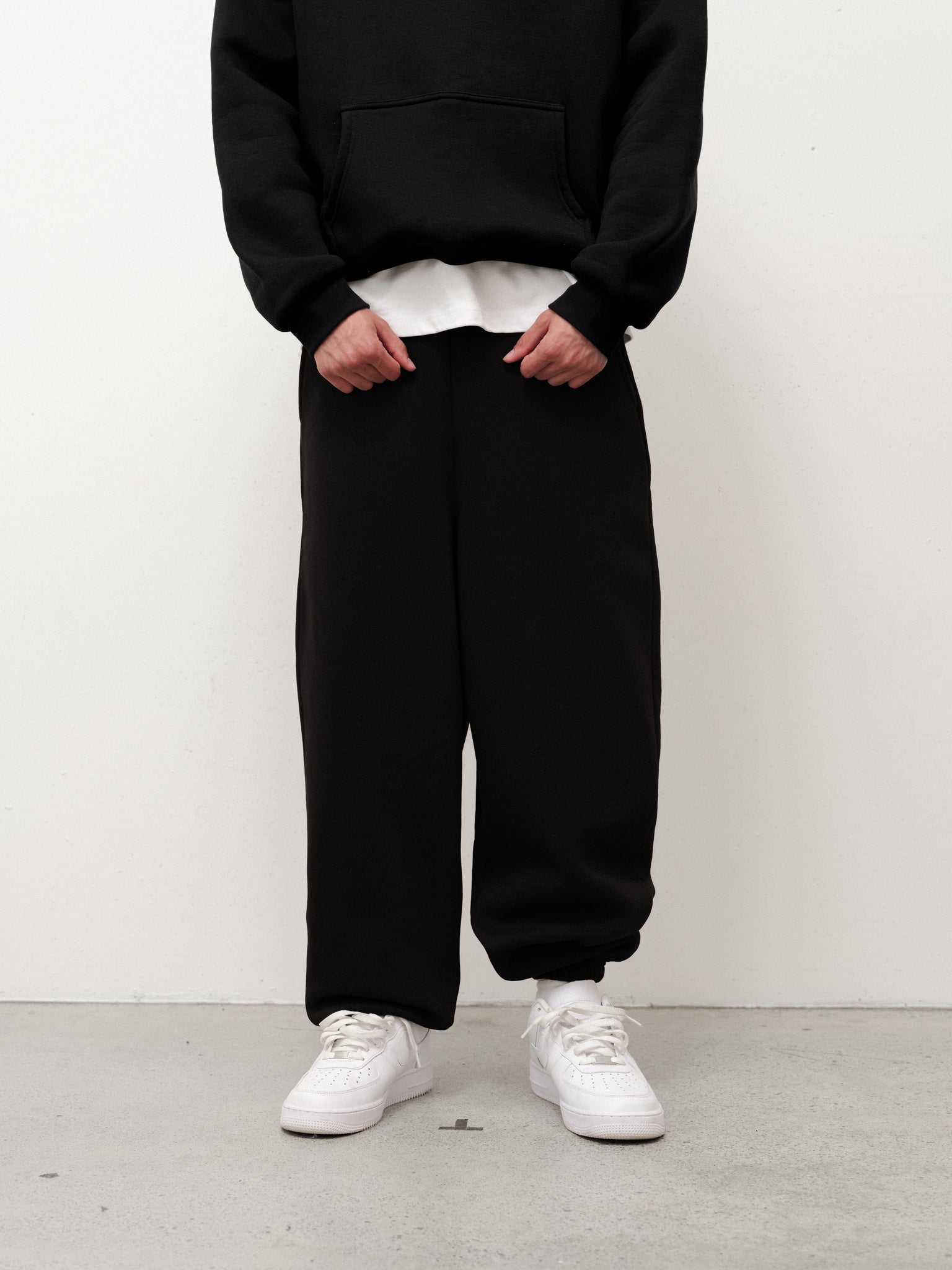 COZY SWEATPANT - BLACK