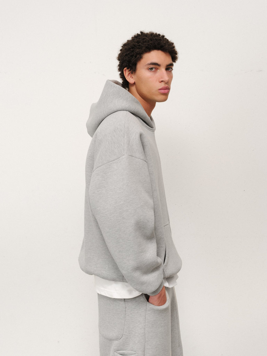 COZY HOODIE - GREY
