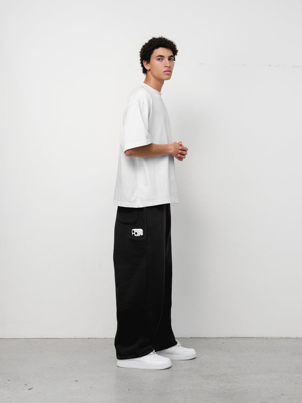 COZY STRAIGHT LEG SWEATS - BLACK
