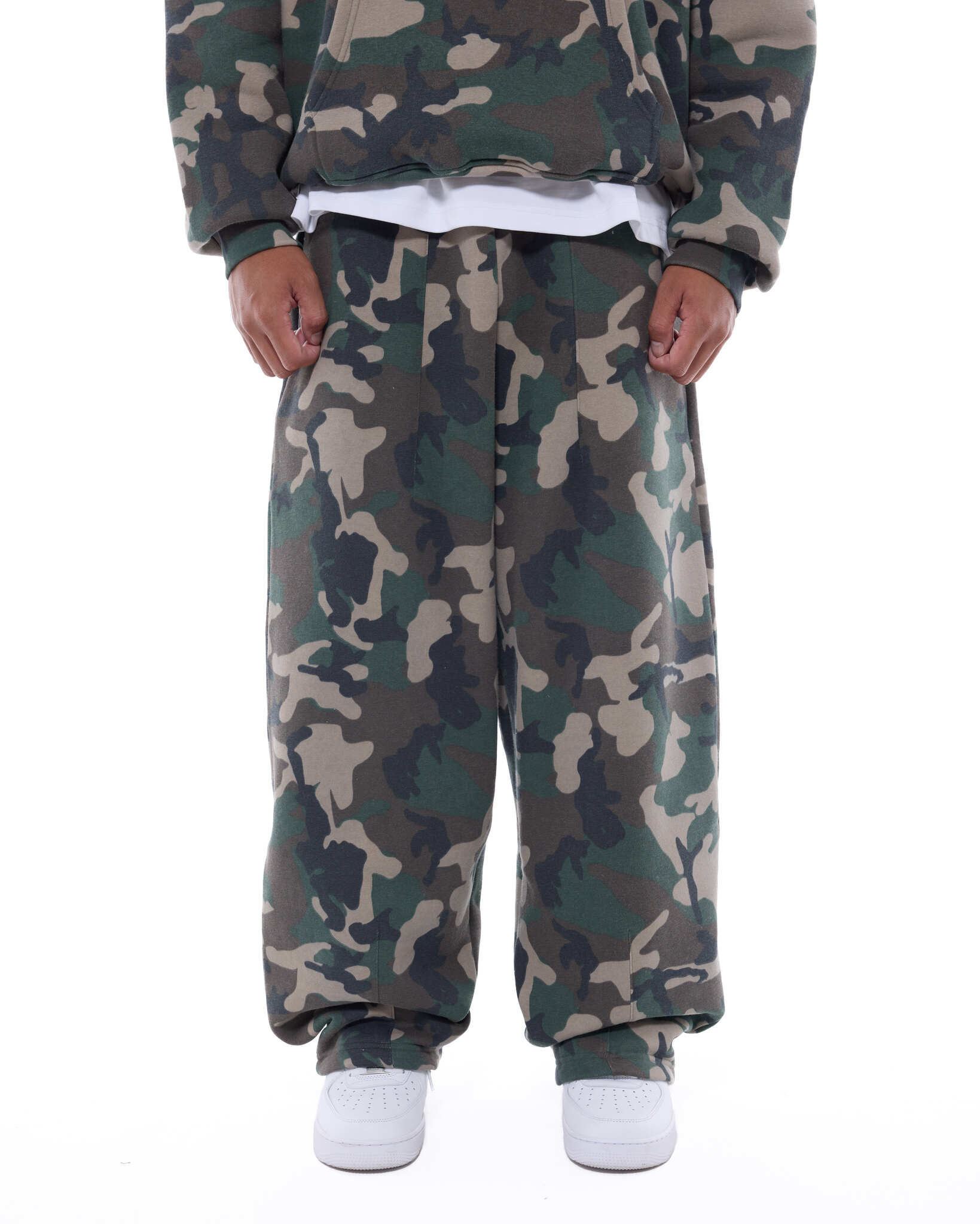 COZY STRAIGHT LEG SWEATS - CAMO