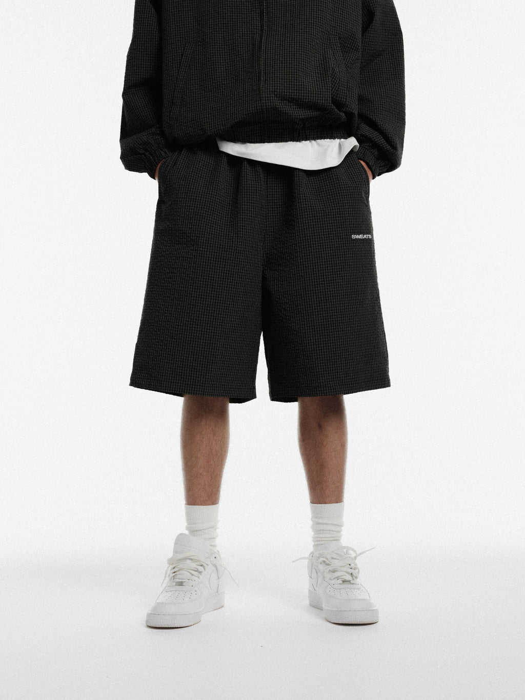 CHECKERED TRACK SHORT - BLACK/WHITE