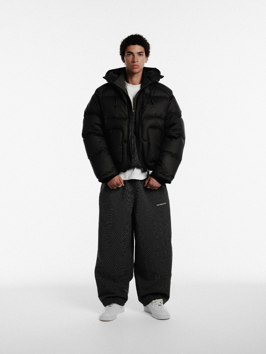 HOODED PUFFER JACKET - BLACK