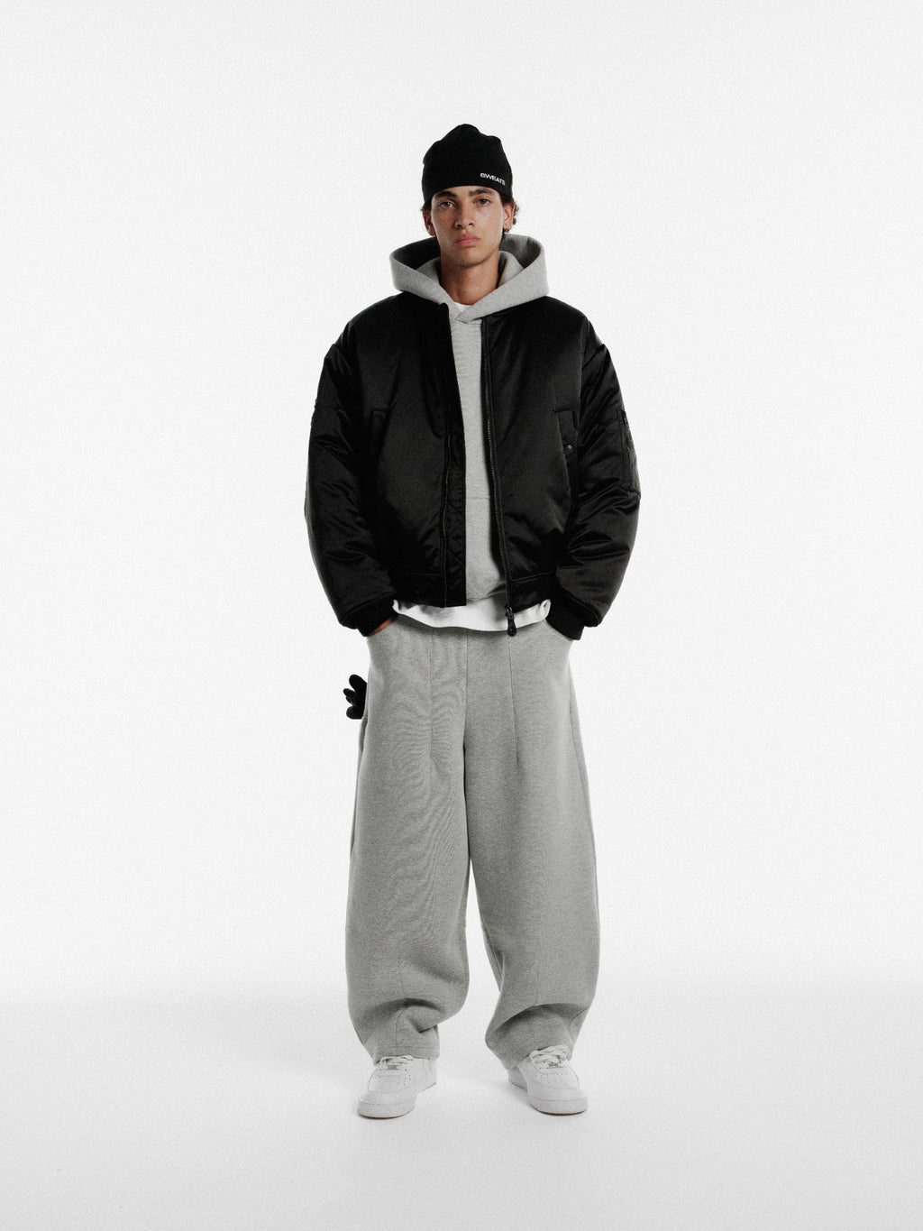 BOMBER JACKET - BLACK