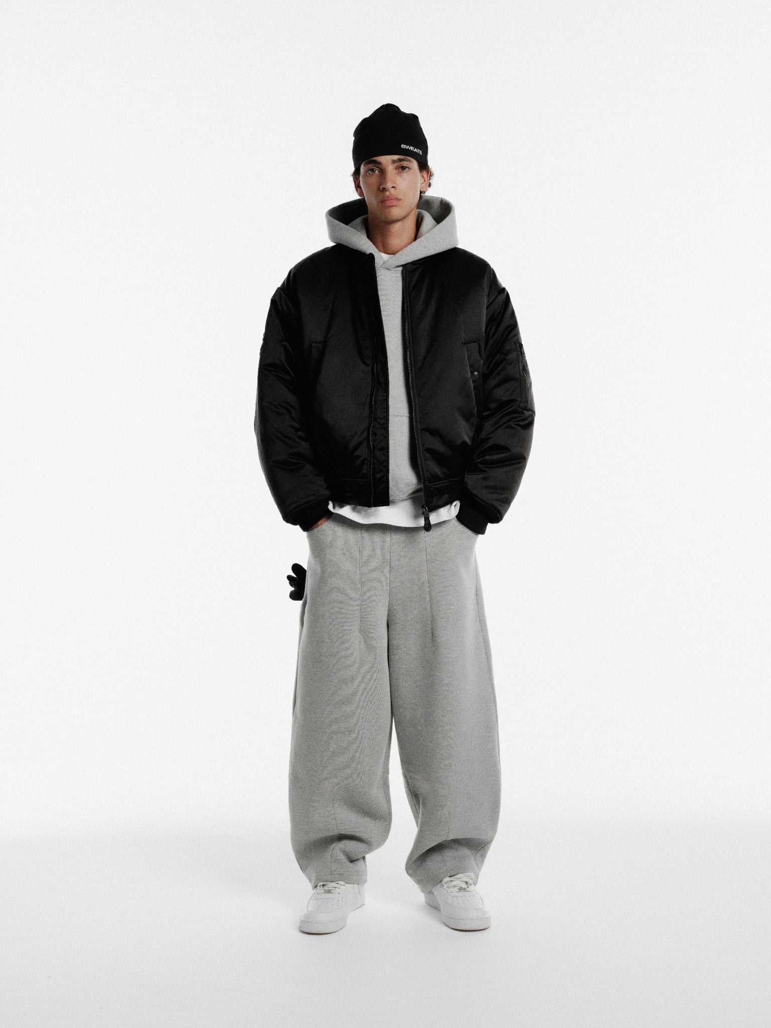 BOMBER JACKET - BLACK