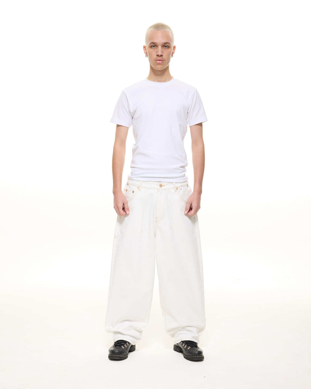 DENIM BAGGY JEANS - WHITE