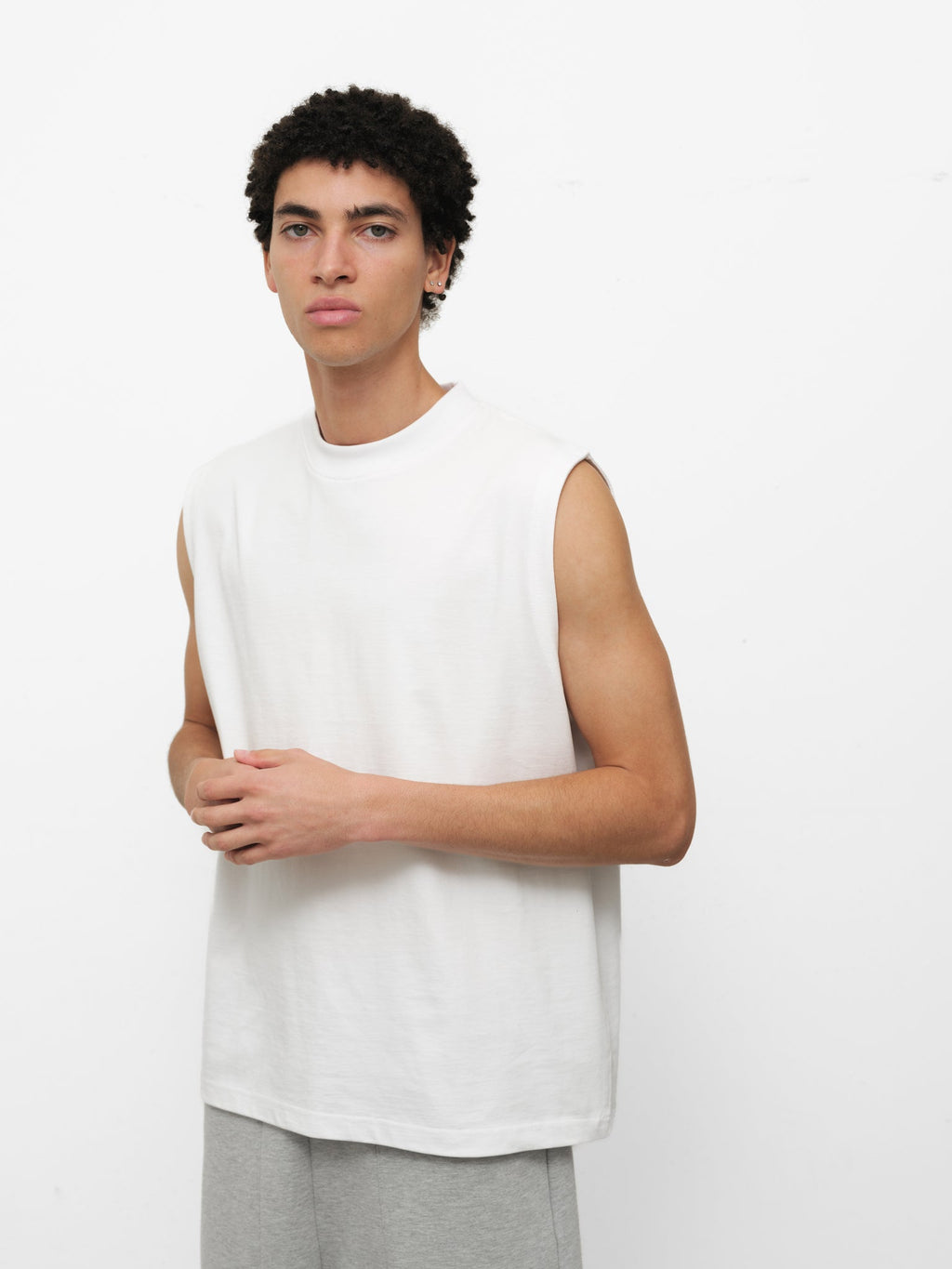 MUSCLE TEE - WHITE