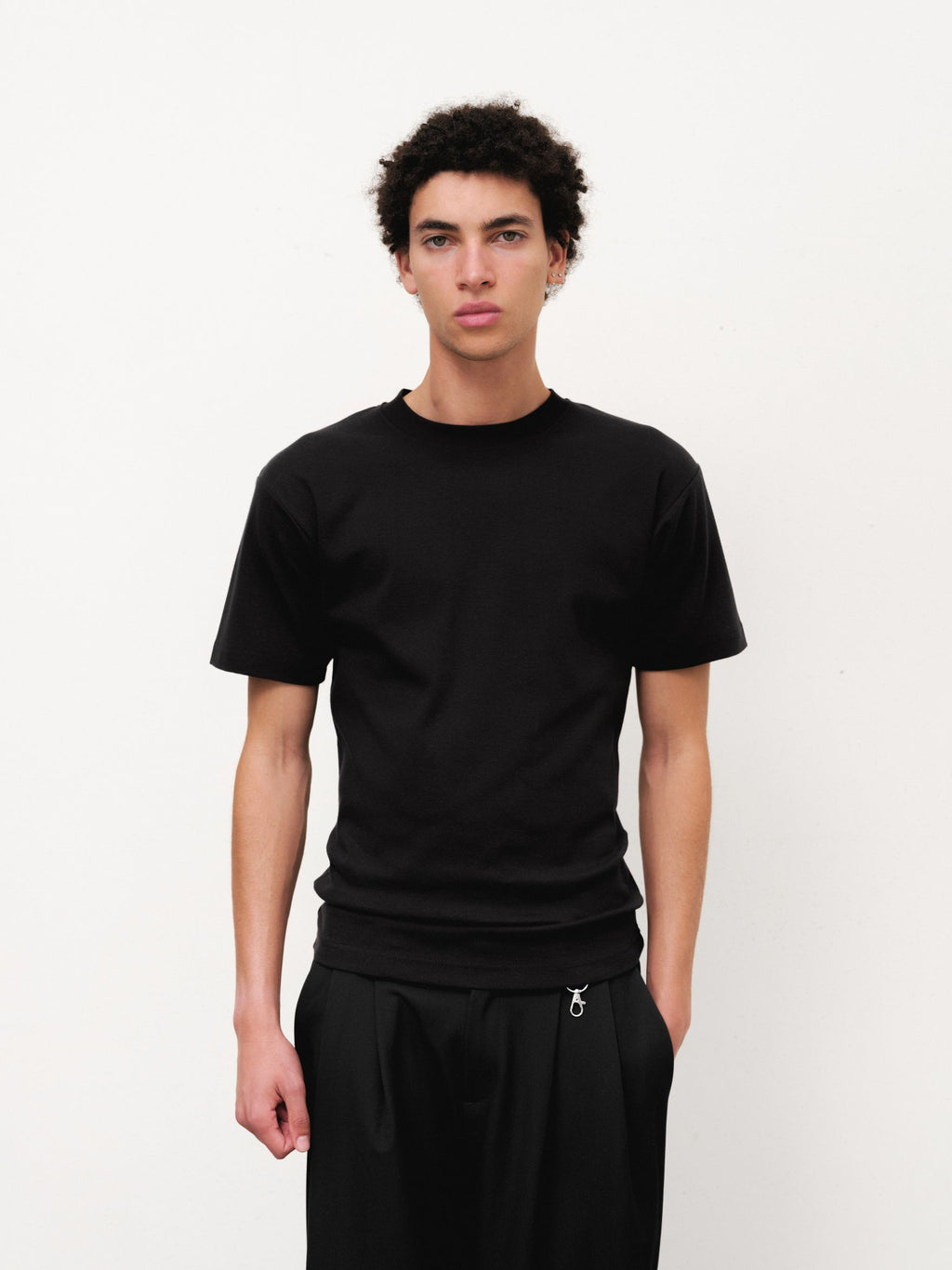 FITTED T-SHIRT - BLACK